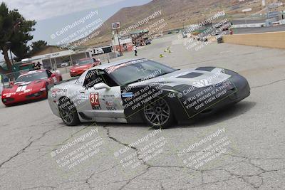 media/Jun-01-2025-CalClub SCCA (Sun) [[eae223c5dd]]/Around pit/
